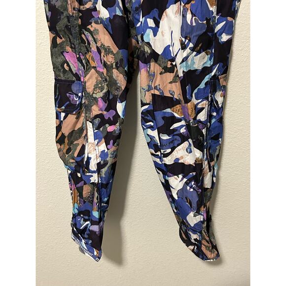 NEW Free People Mesmerize Me Print Cargo Pants Size Medium Purple Camo Wide Leg - Picture 14 of 16